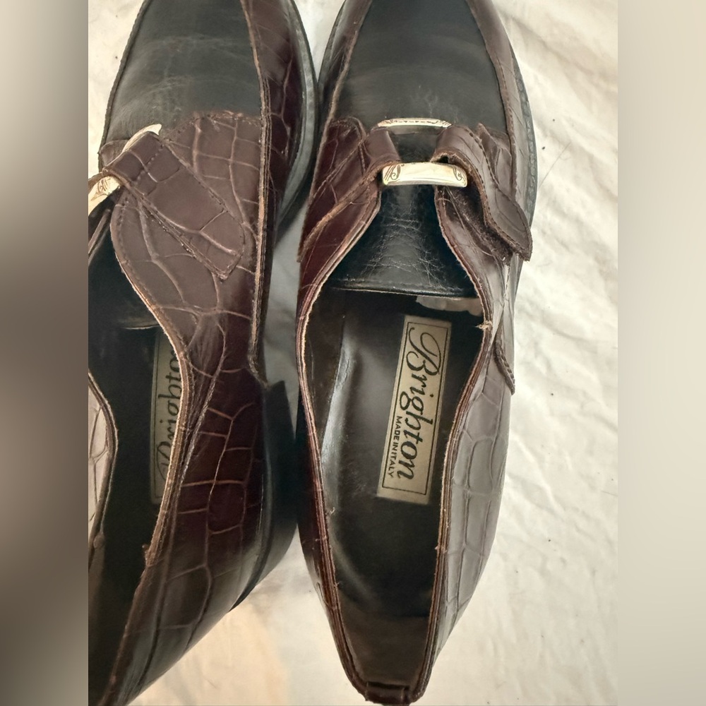🔴 Brighton NWOT brown alligator design shoes - Picture 6 of 9